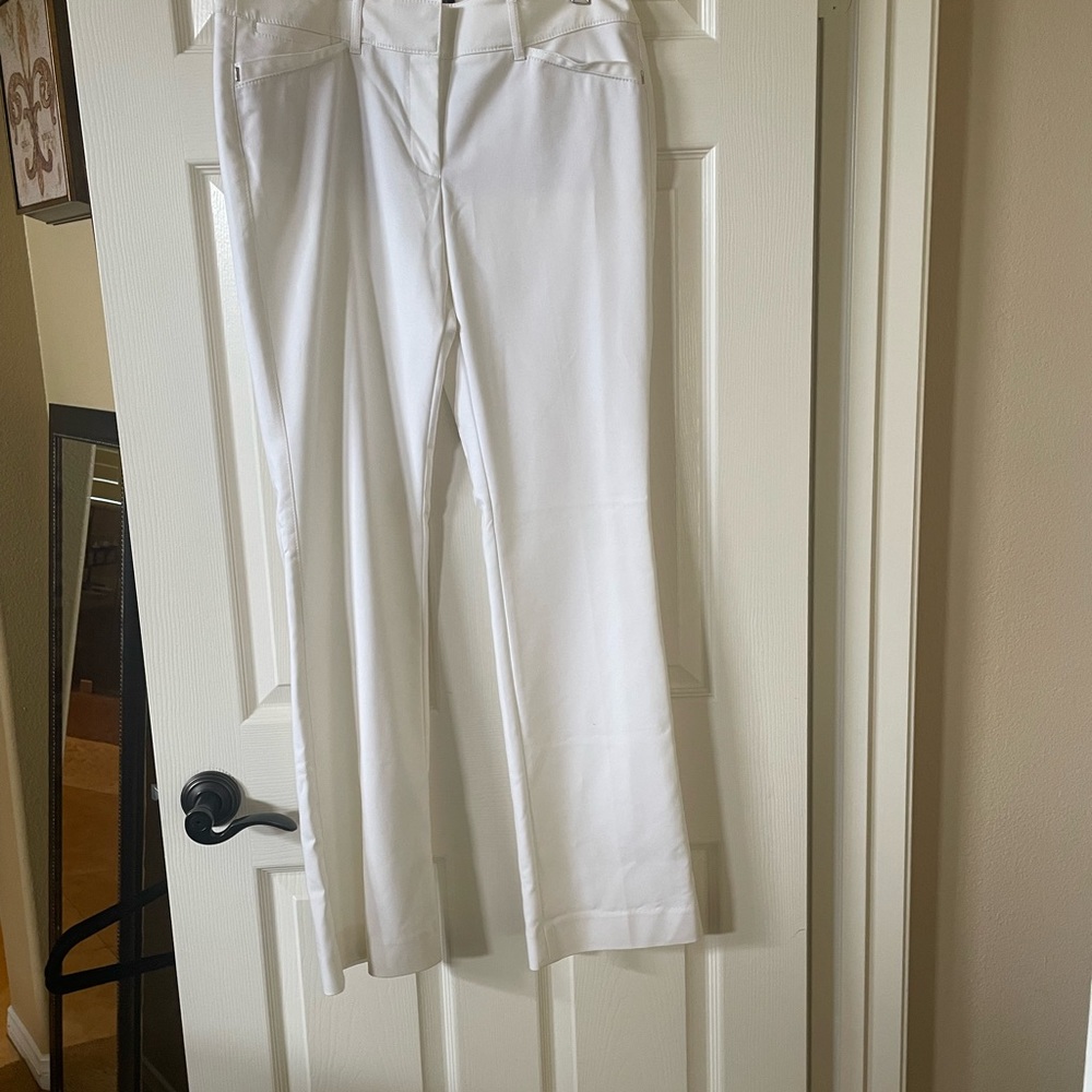WHBM bootleg white pants. Great for work. Super flattering size 8